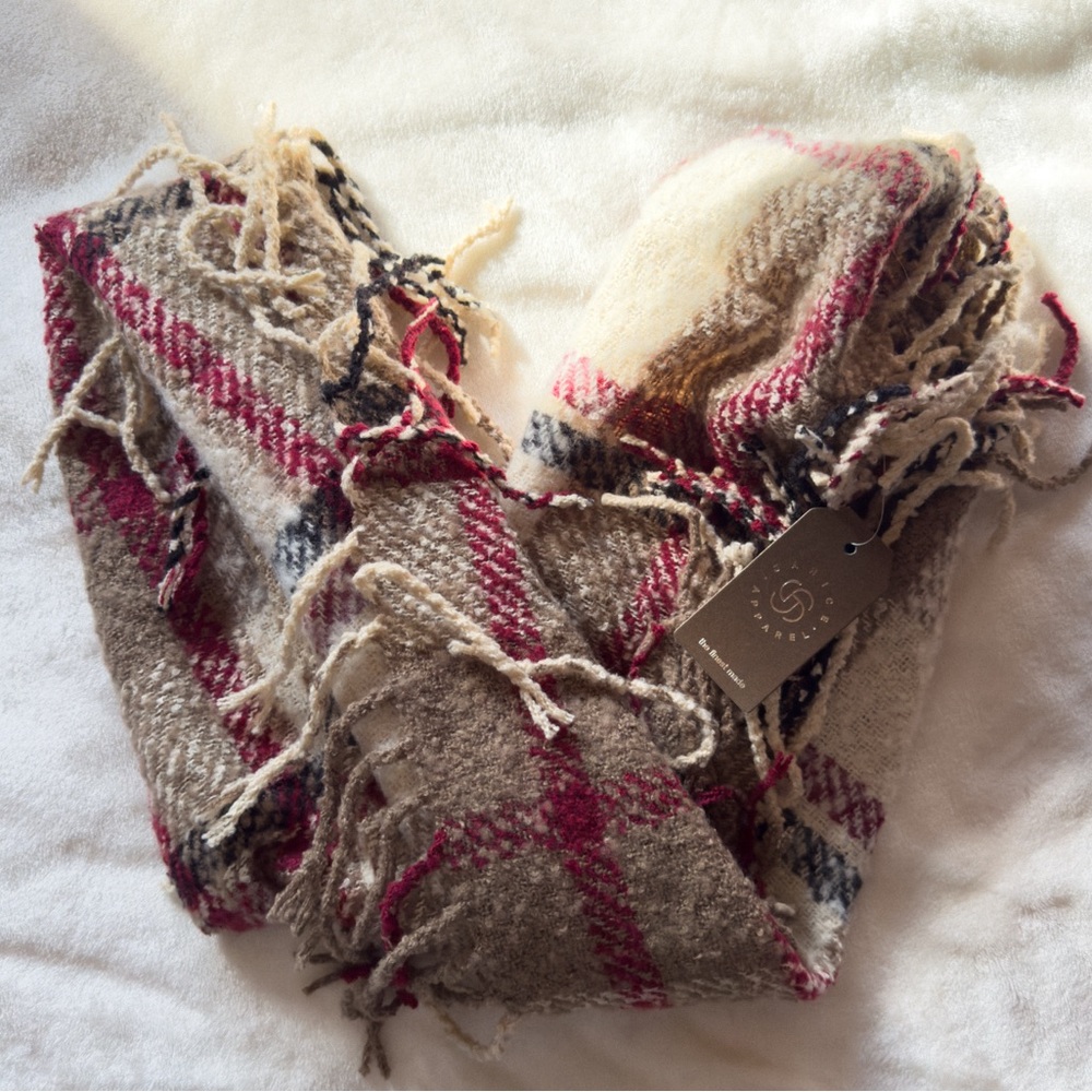 Brand New NWT Infinity Scarf